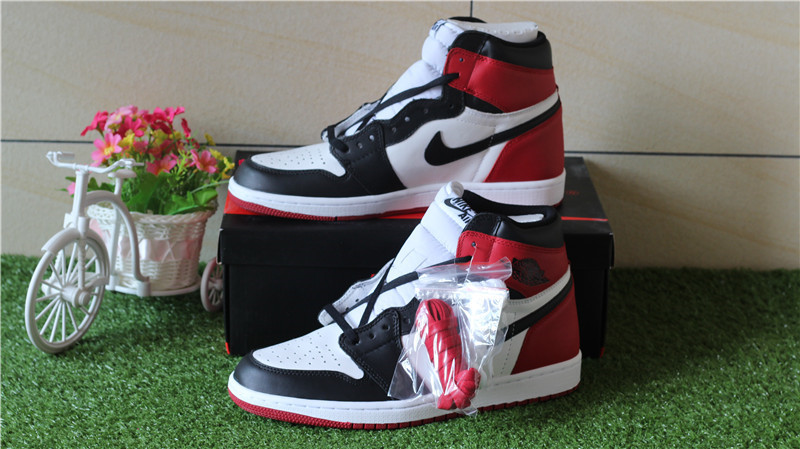 Authentic Air Jordan 1 OG Black Toe